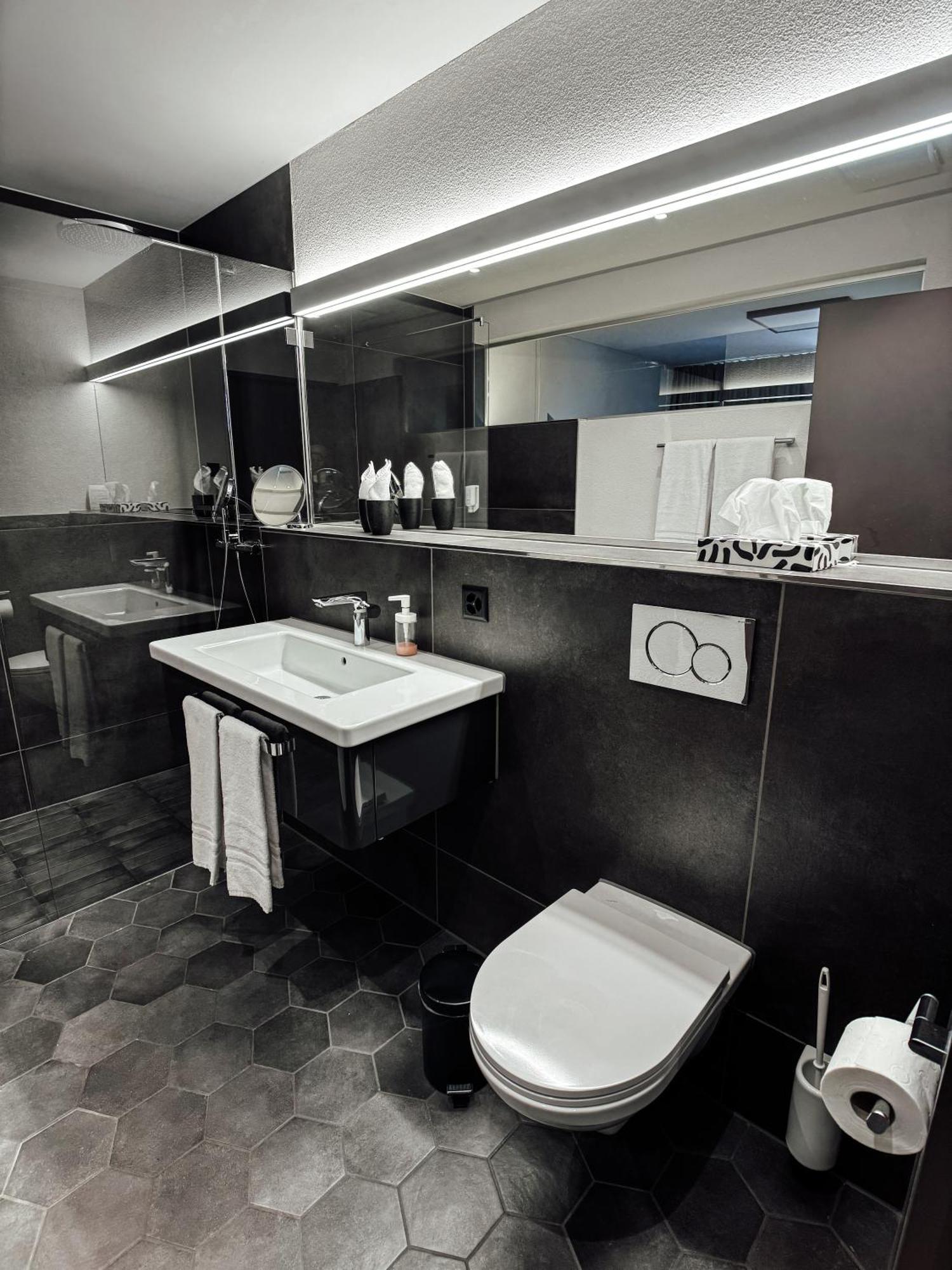 Boutique Hotel Sonne Seuzach エクステリア 写真